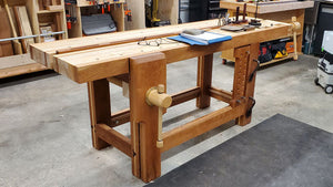 Lake Erie Toolworks - Split Top Roubo Workbench Idea